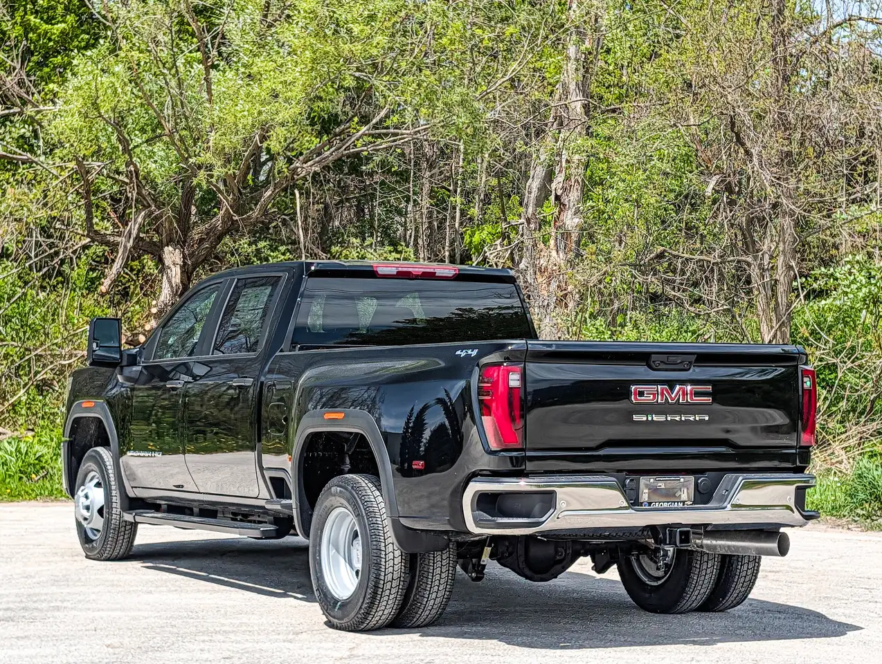 GMC Sierra 3500HD снимка GMC Sierra 3500HD