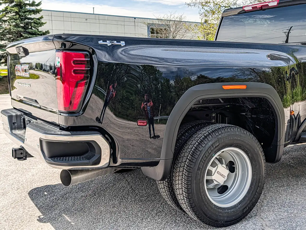 GMC Sierra 3500HD снимка GMC Sierra 3500HD