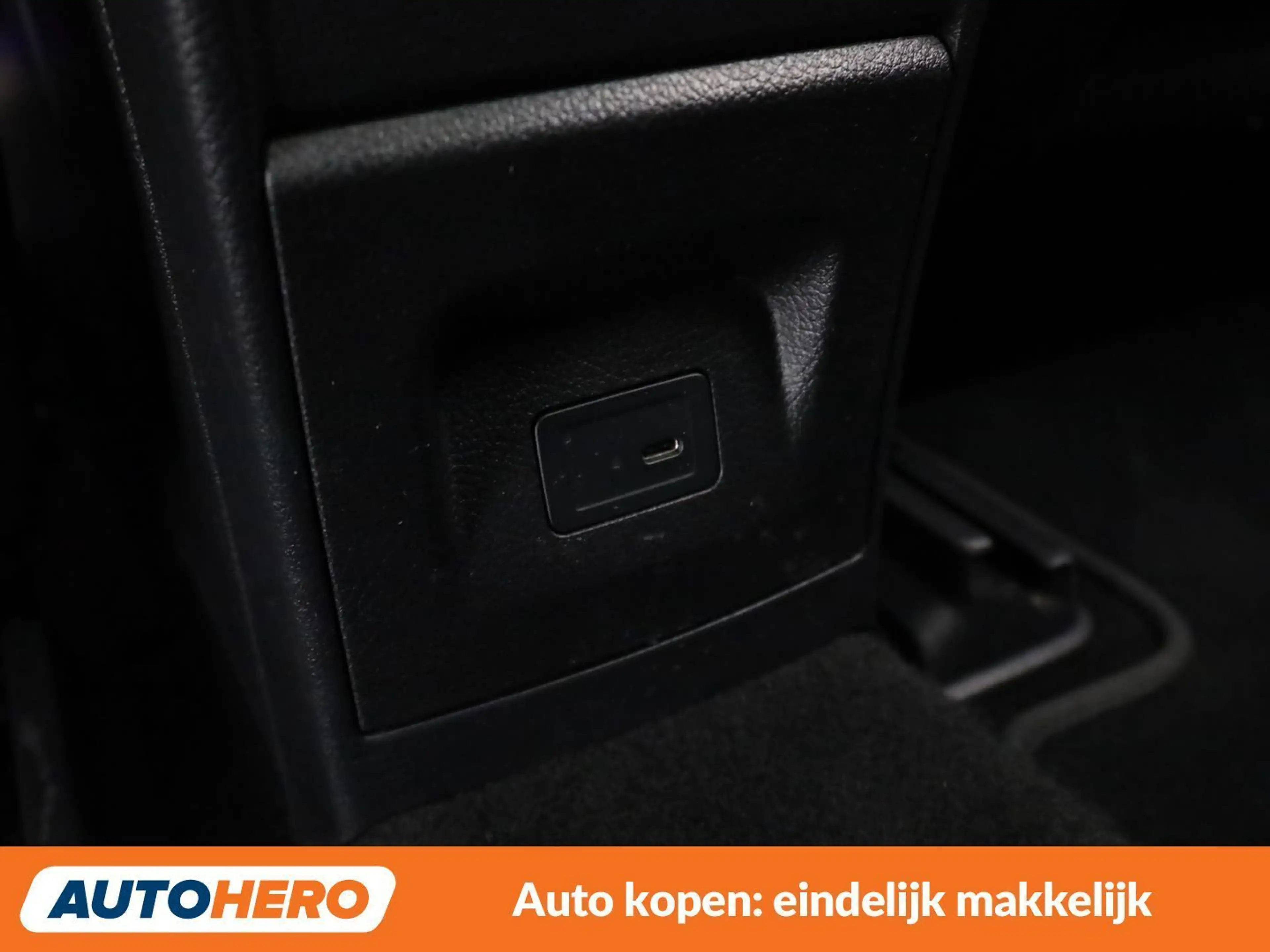 Mercedes-Benz EQA 250 250 AMG Line — photo 34