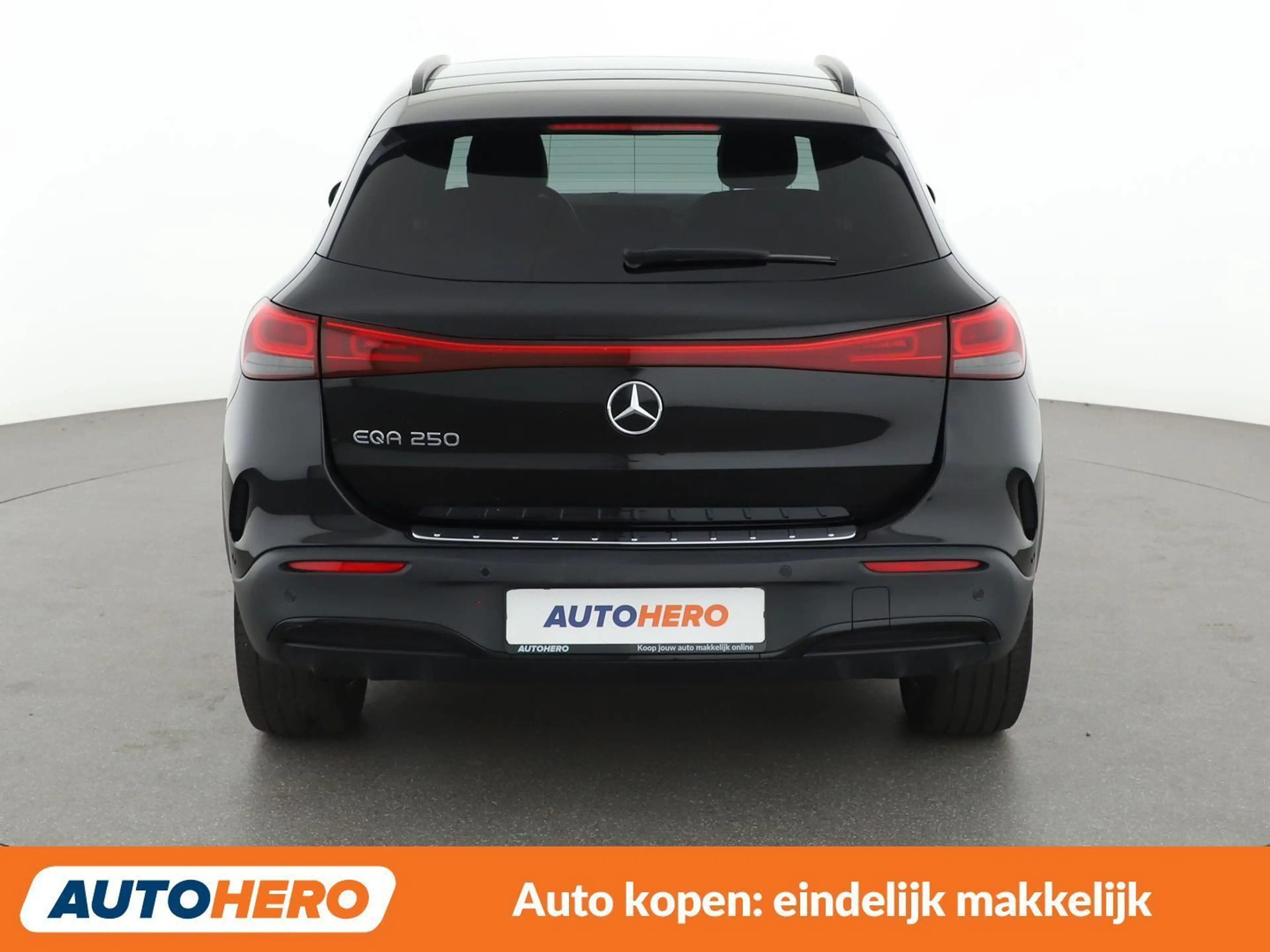 Mercedes-Benz EQA 250 250 AMG Line — photo 5