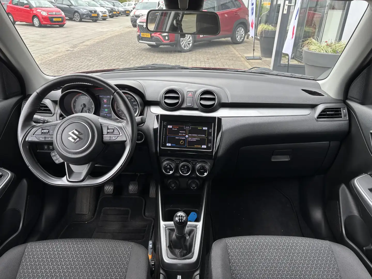 Suzuki Swift 1.2 Stijl Smart Hybrid Armsteun/Clima/Navi Красный - 2