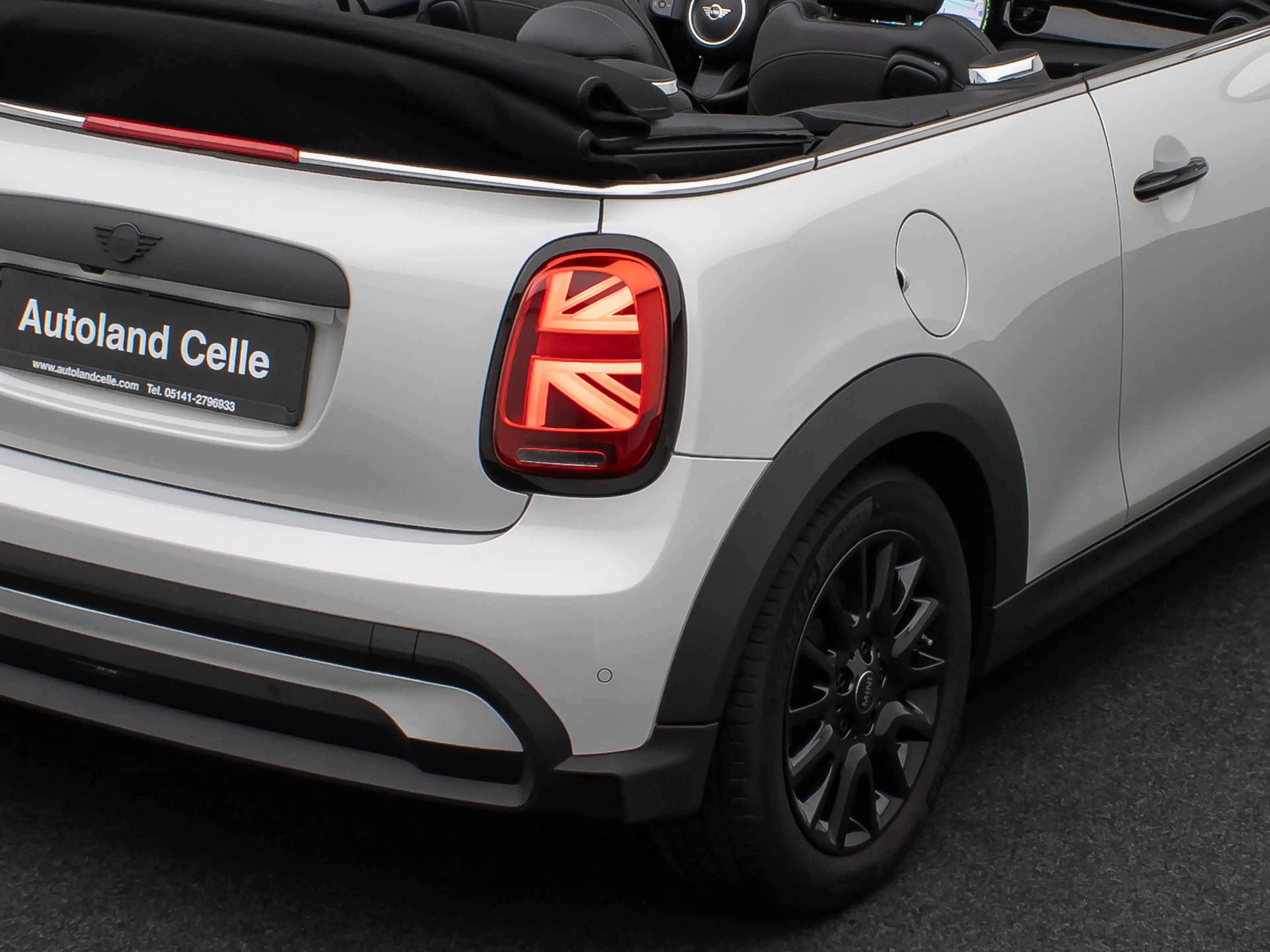 MINI One Cabrio Classic Trim Kamera DAB Sport Komfort — photo 15