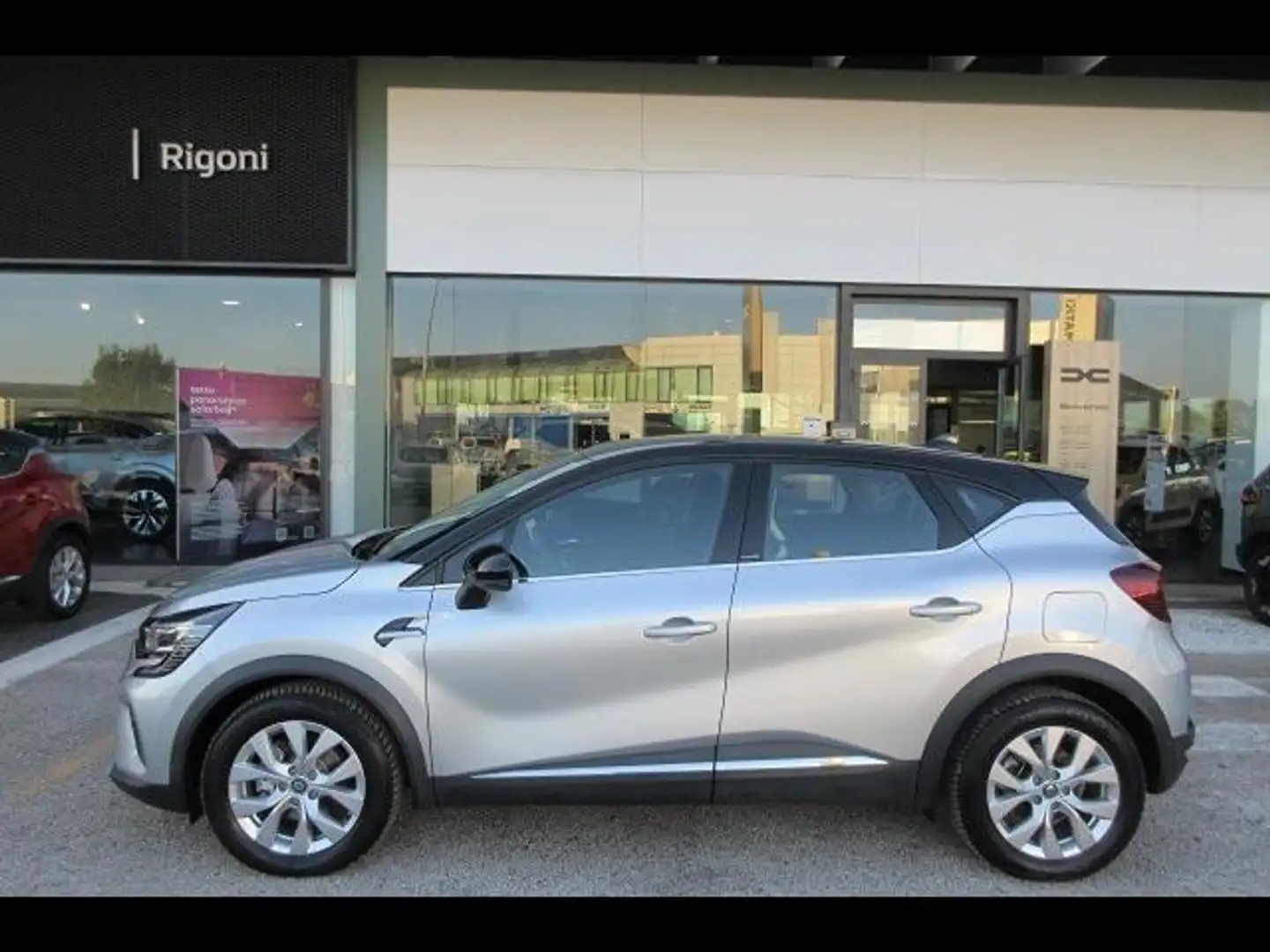 Renault Captur 1.6 PLUG IN Intens E-Tech 160cv auto Grigio - 2