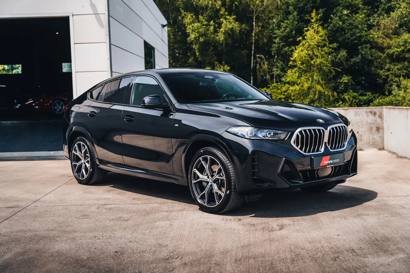 BMW X6 M / xDrive / Pano / Adaptive Noir - 1