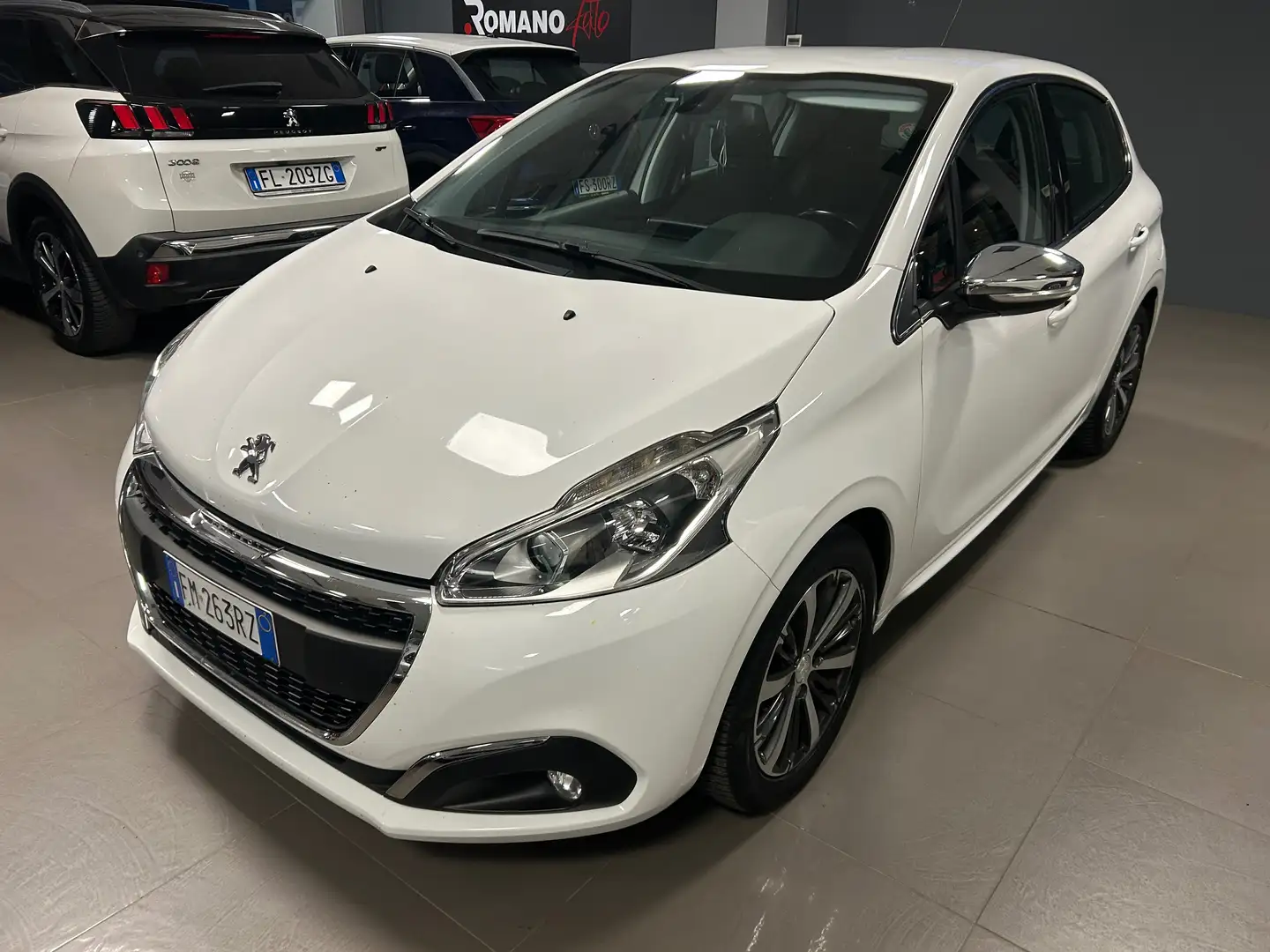 Peugeot 208 208 I 2015 5p 1.2 puretech Access gpl 82cv Blanc - 2