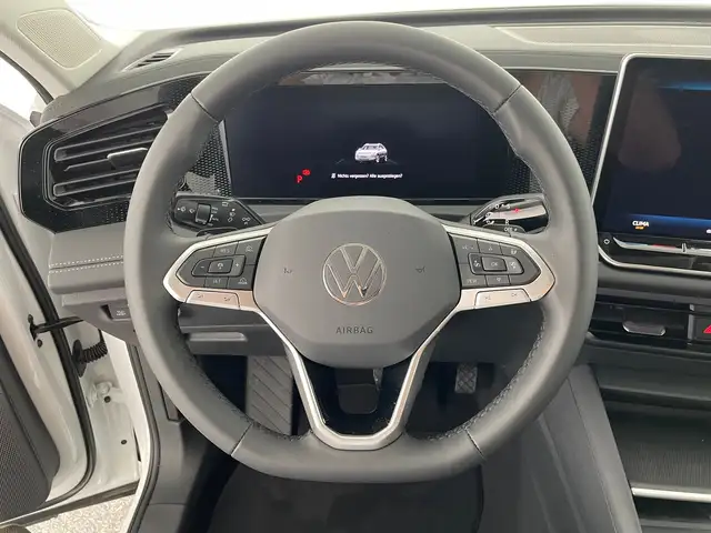 Volkswagen Tiguan view 13