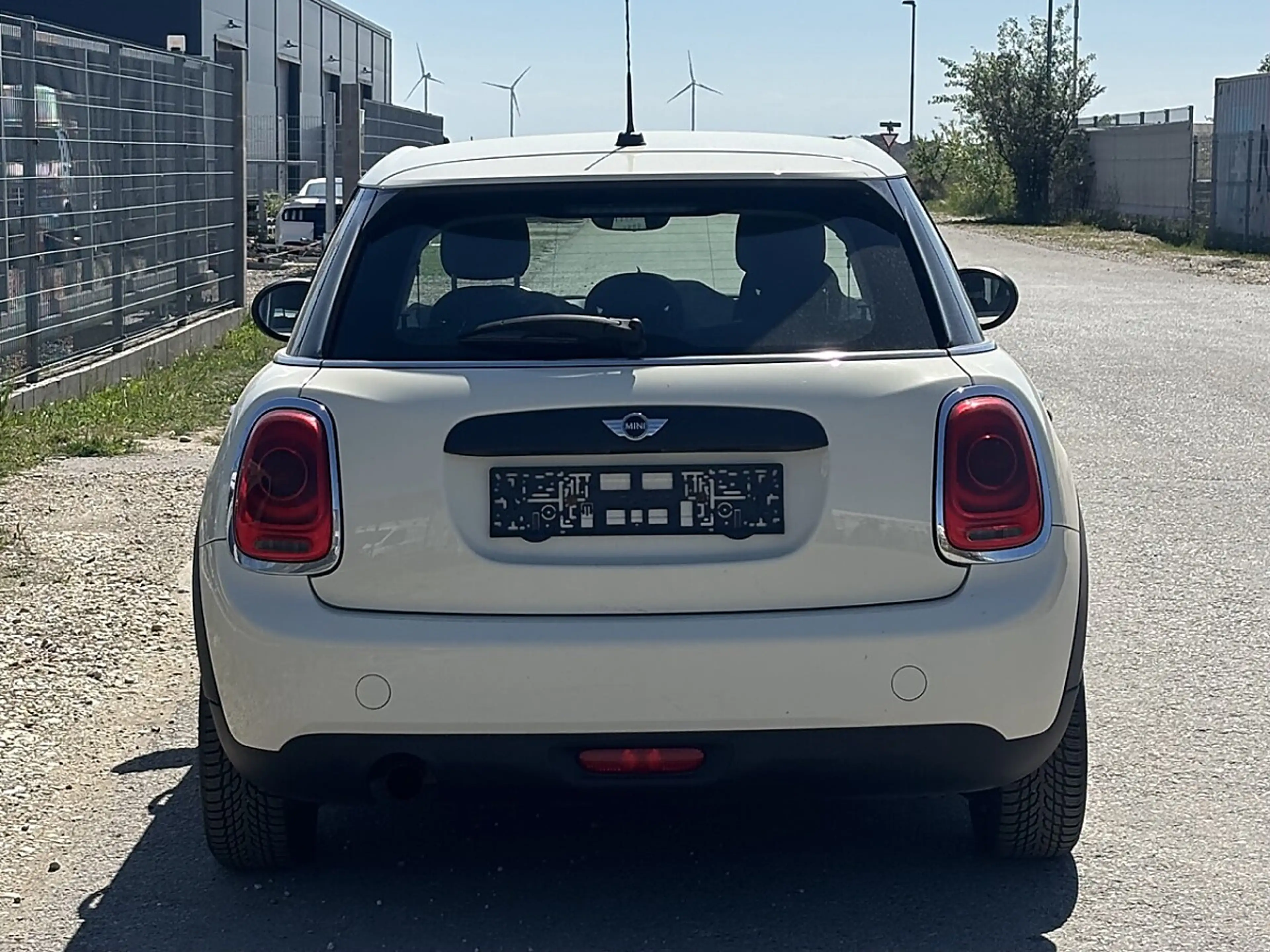 MINI One MINI One — photo 5