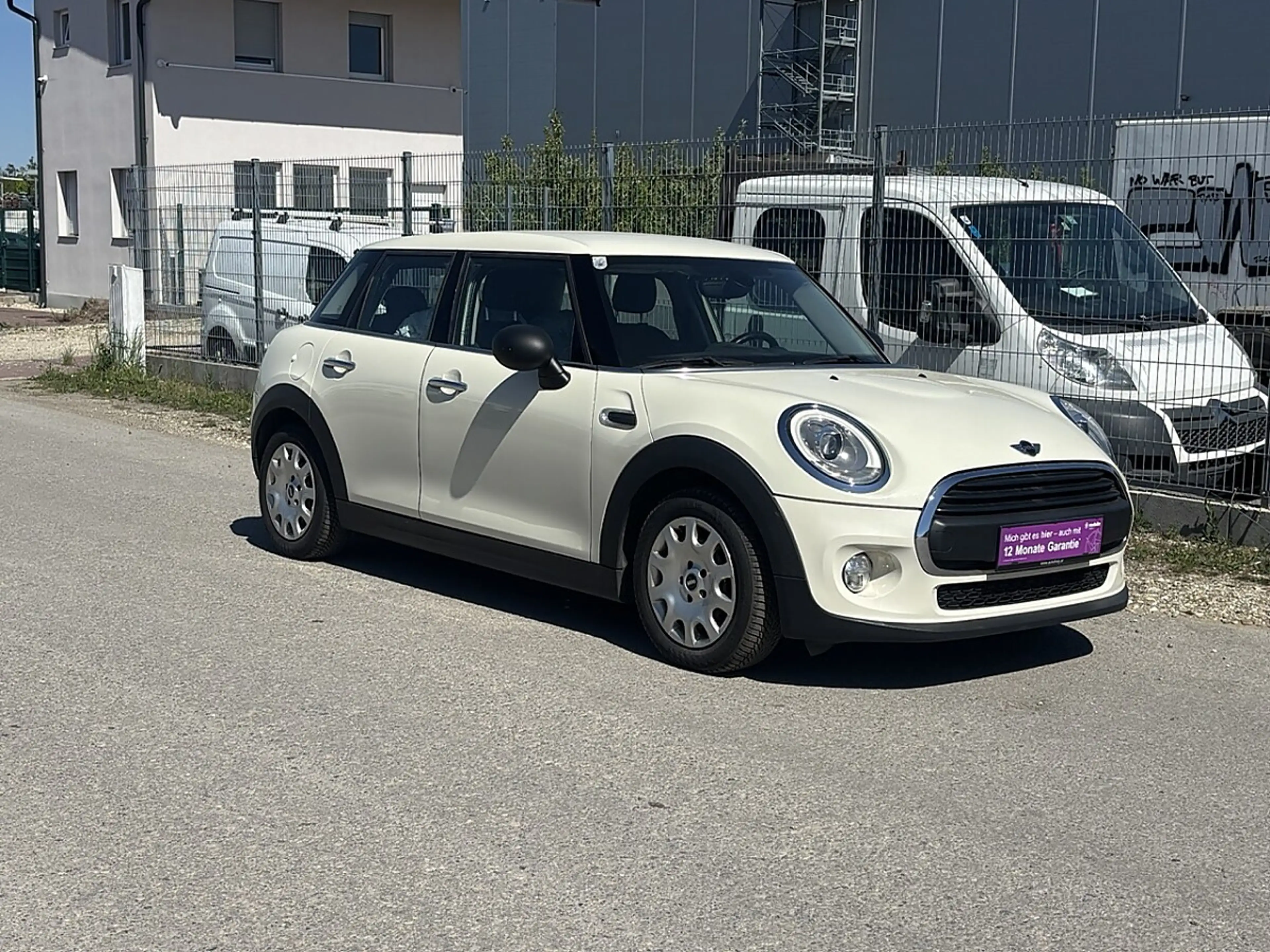 MINI One MINI One — photo 3