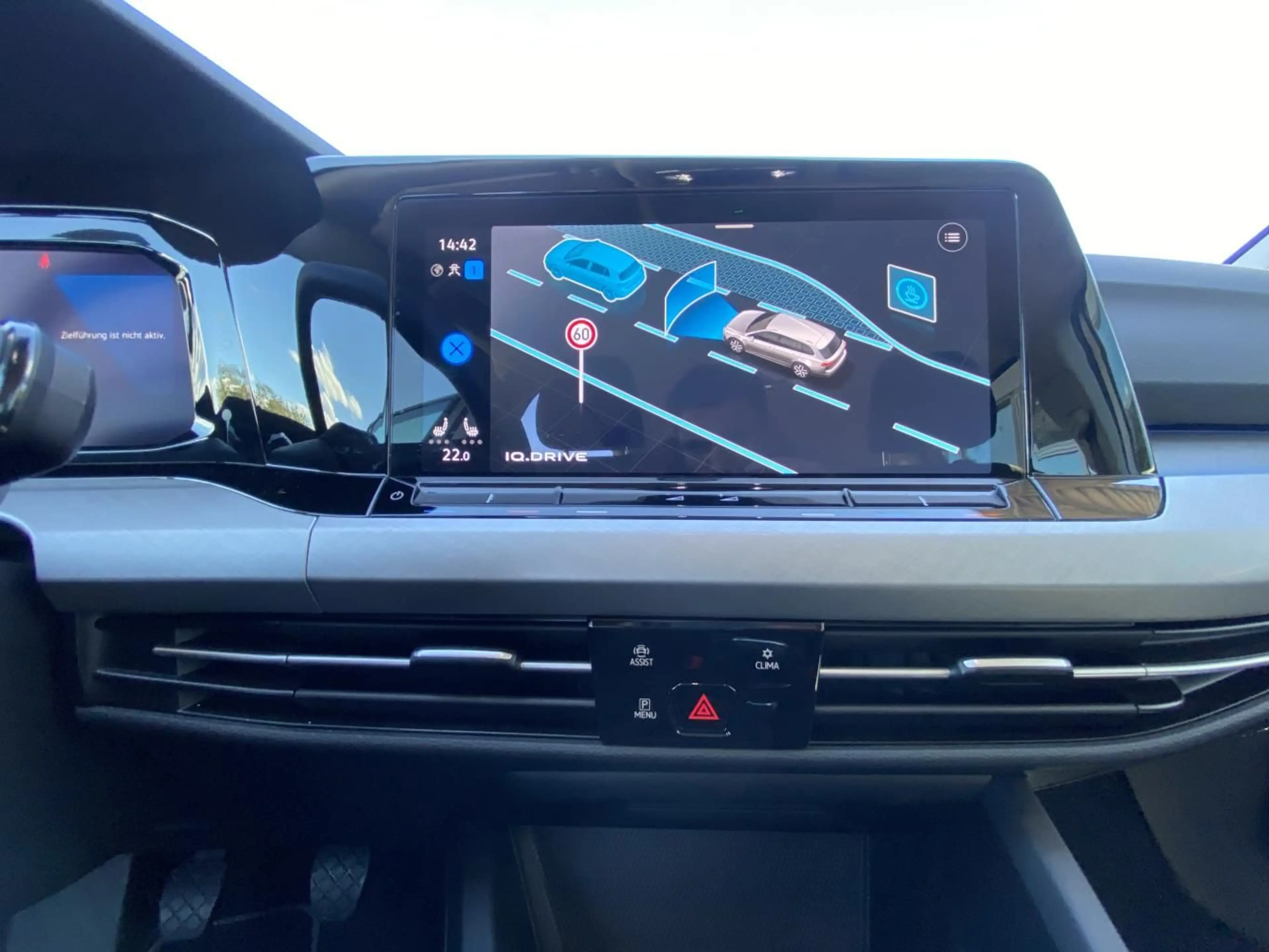 Volkswagen Golf Variant 1.5 TSI Life ACC+APP-CONNECT+ACTIVE — photo 14