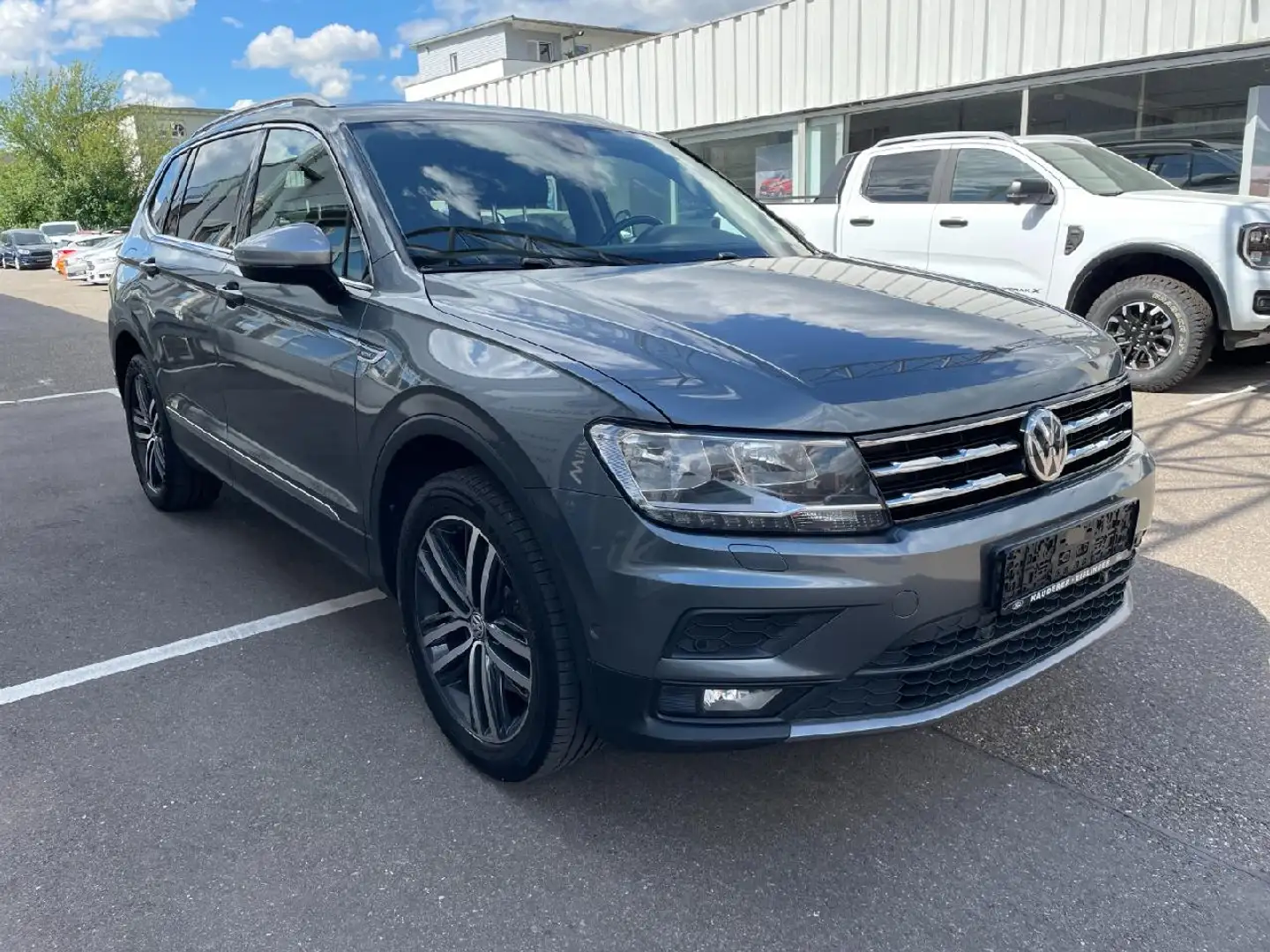 Volkswagen Tiguan Allspace Comfortline 4Motion Сірий - 2