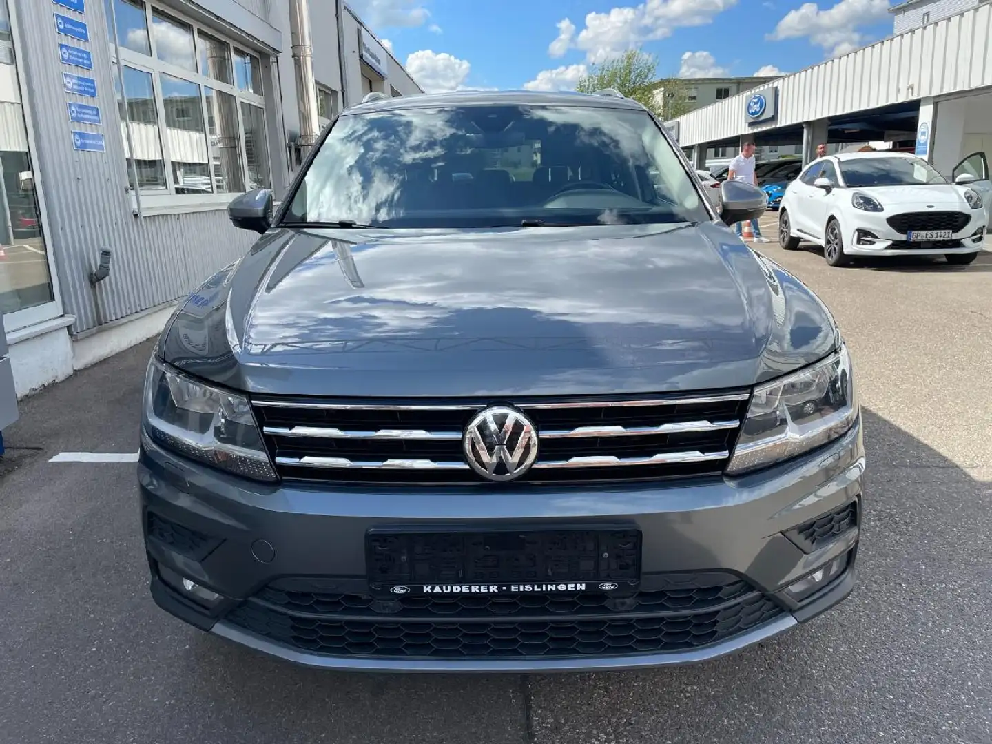Volkswagen Tiguan Allspace Comfortline 4Motion Сірий - 1