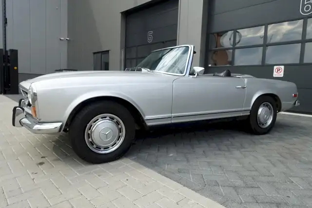 Mercedes-Benz SL 280 W113 Pagode
