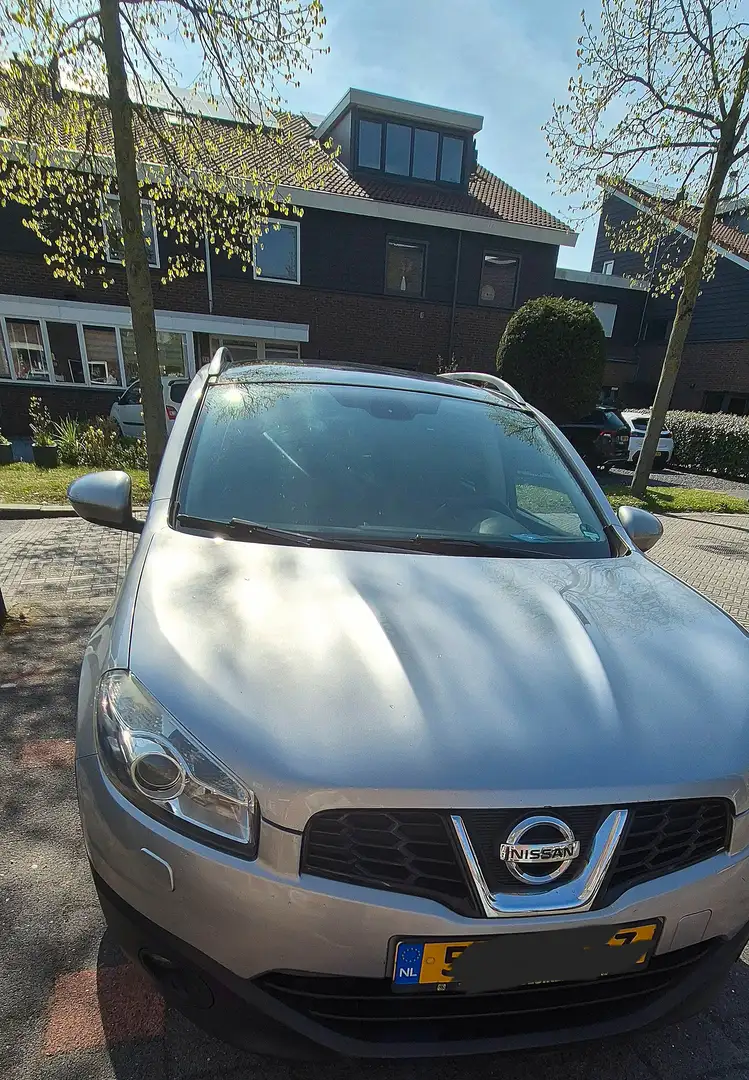 Nissan Qashqai+2 Qashqai+2 2.0 Tekna Plateado - 1