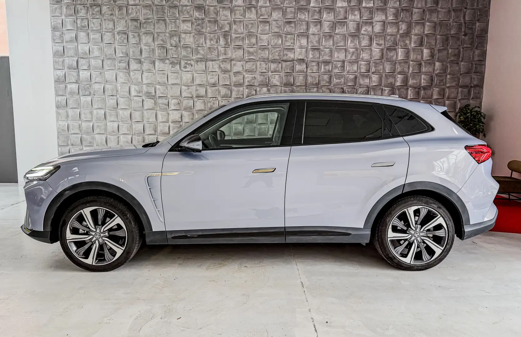 MG Marvel R R Luxury - IVA ESPOSTA Kék - 2