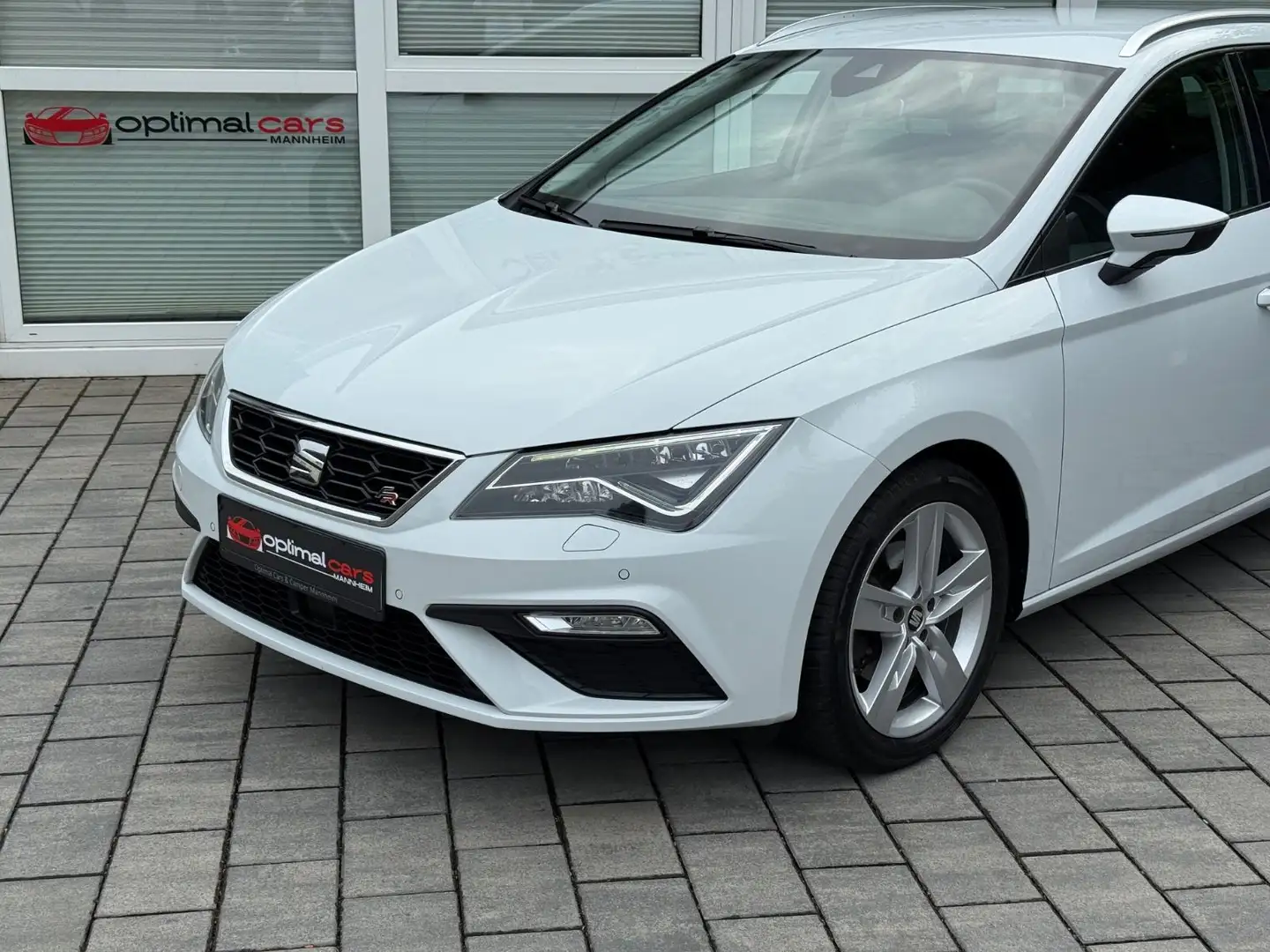 SEAT Leon ST FR 2.0 TDI Black Matt Edition/DSG/LED Weiß - 2