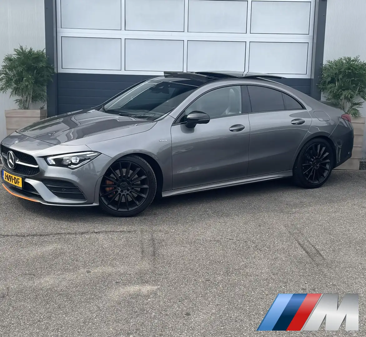 Mercedes-Benz CLA 220 Premium Plus / NAVI / PANO /GARANTIE / Gris - 2
