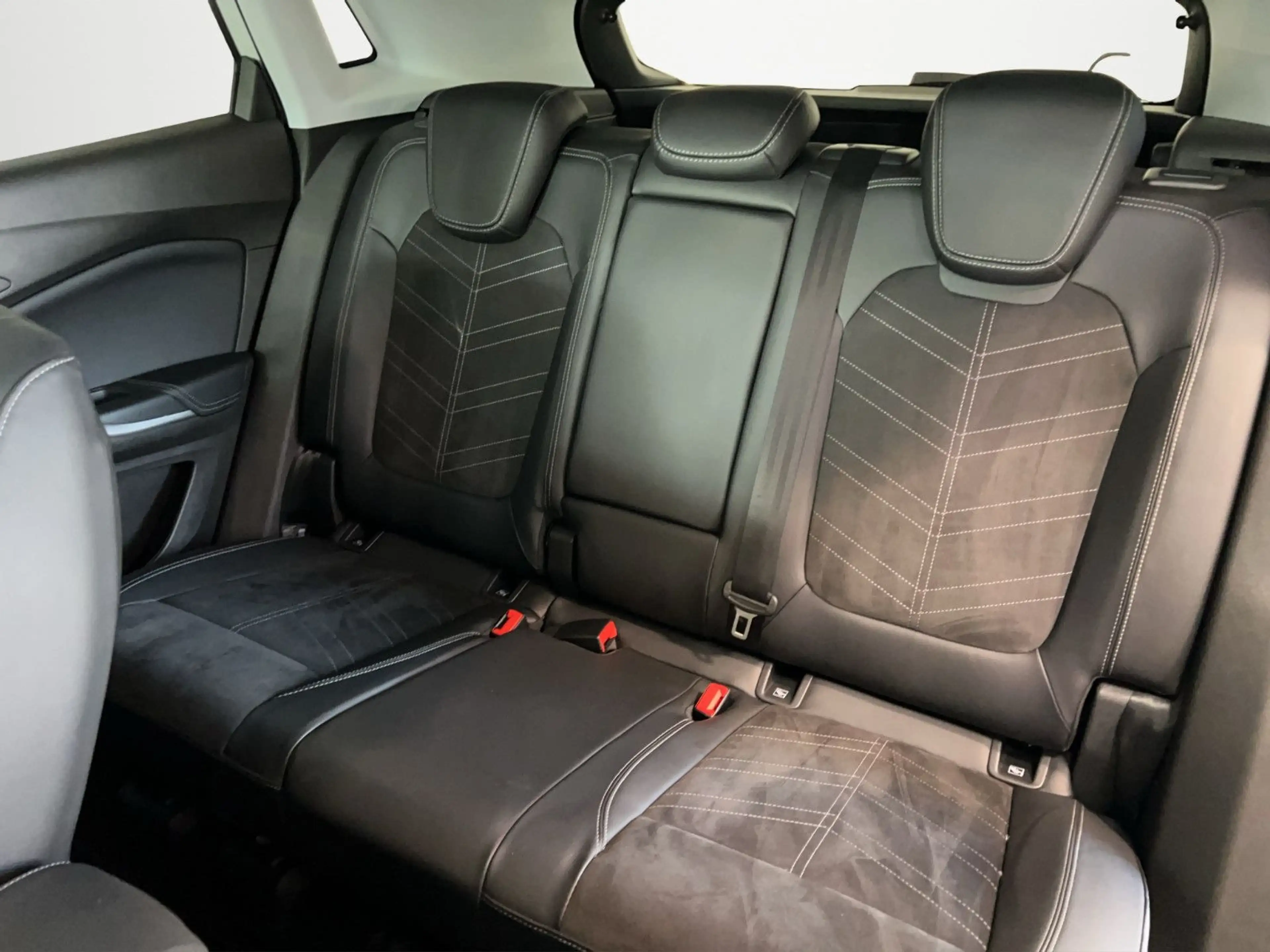 Opel Grandland X GSSHZ+LED-Pixel-Matrix+360°+App — photo 11