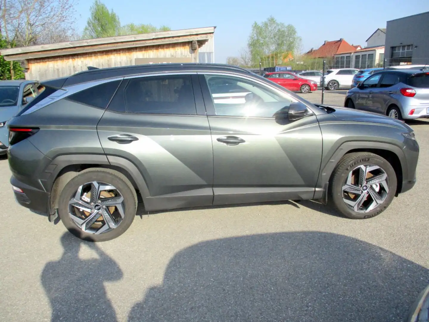 Hyundai TUCSON NX4 Prestige Line 1,6 T-GDi HEV 2WD AT t1hp Grau - 2