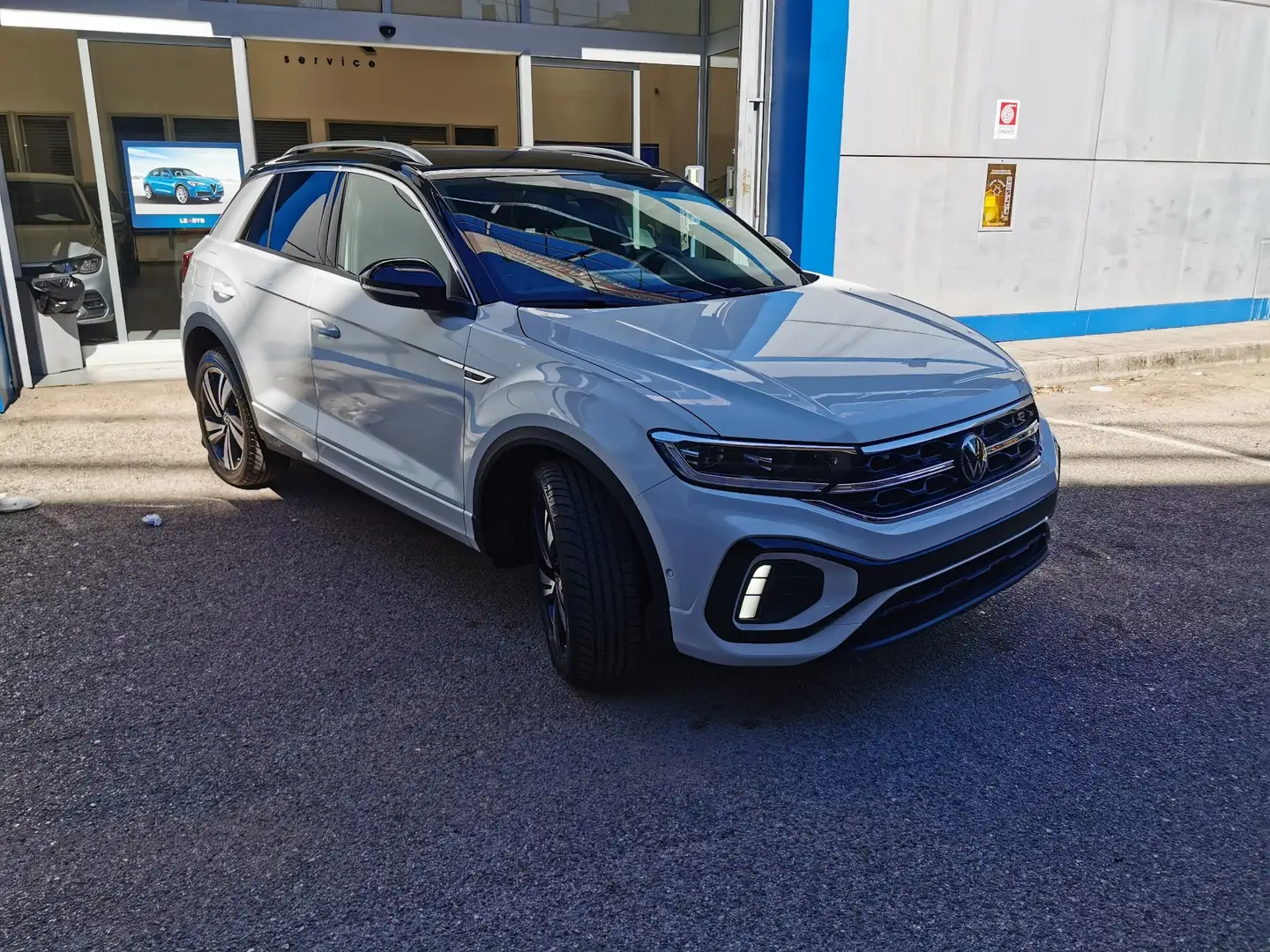 Volkswagen T-Roc Km/0 1.0 TSI 115cv R-Line Iva Detraibile Bianco - 2