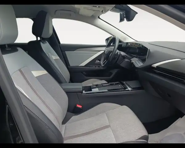 Opel Astra view 15