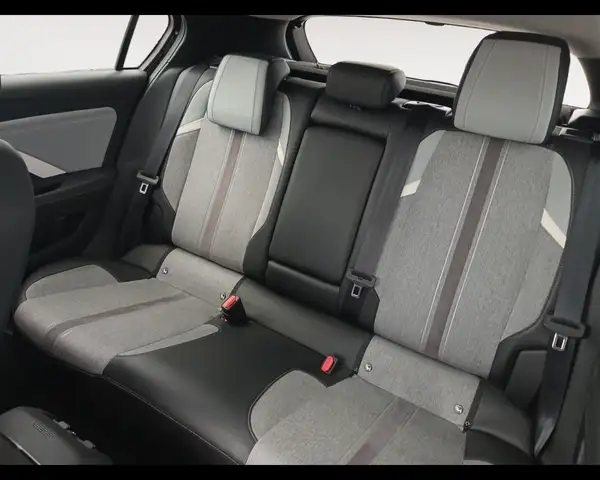 Opel Astra view 13
