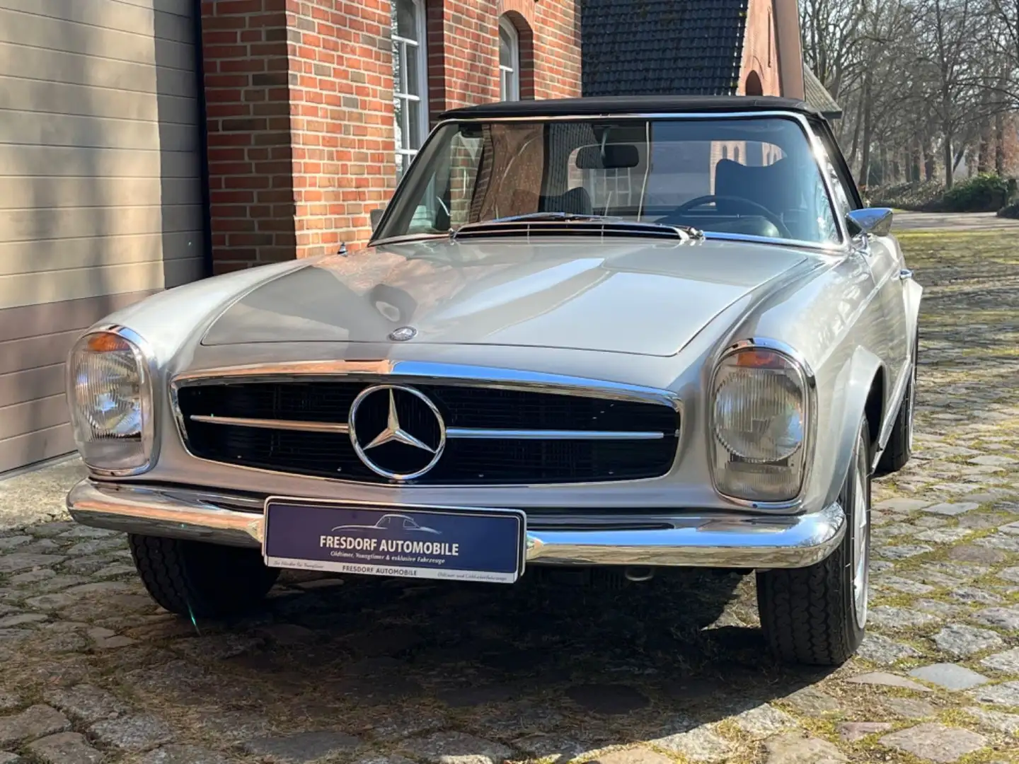 Mercedes-Benz 280 SL Pagode R113 Cabrio Silber - 1