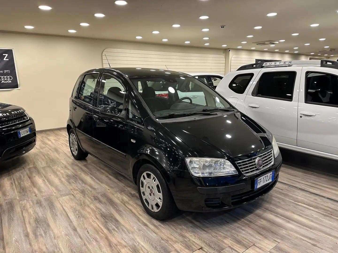 Fiat Idea 1.3 MJT 16V 95CV S&S Emotion Negro - 2