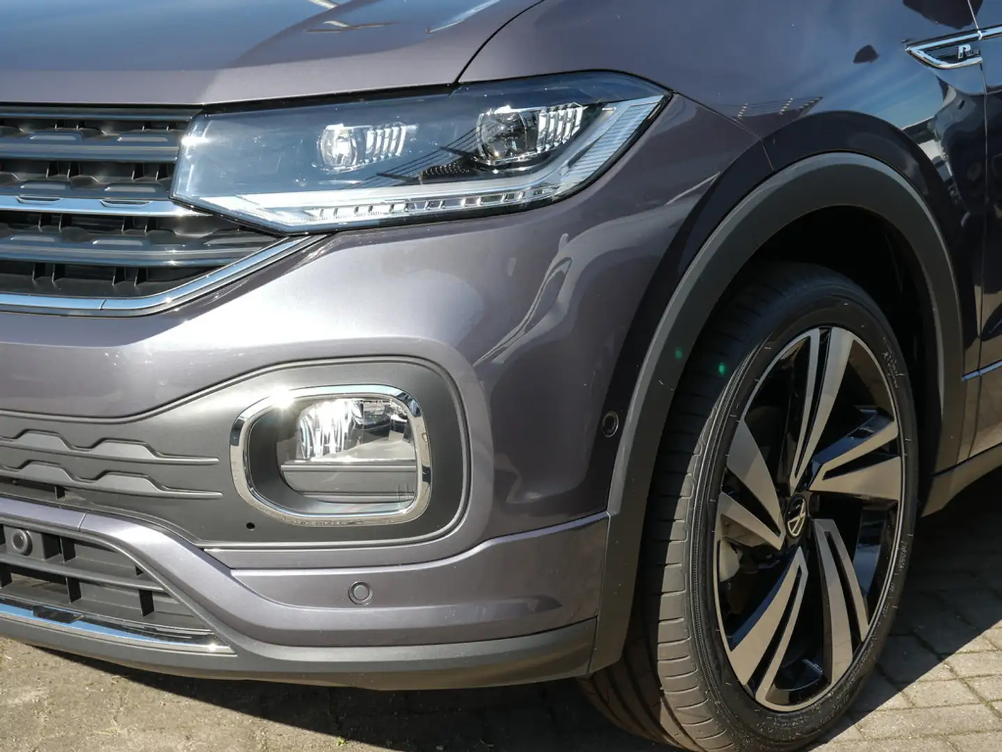 Volkswagen T-Cross 1.5 TSI Life SHZ KAMERA NAVI ACC LED Gris - 2