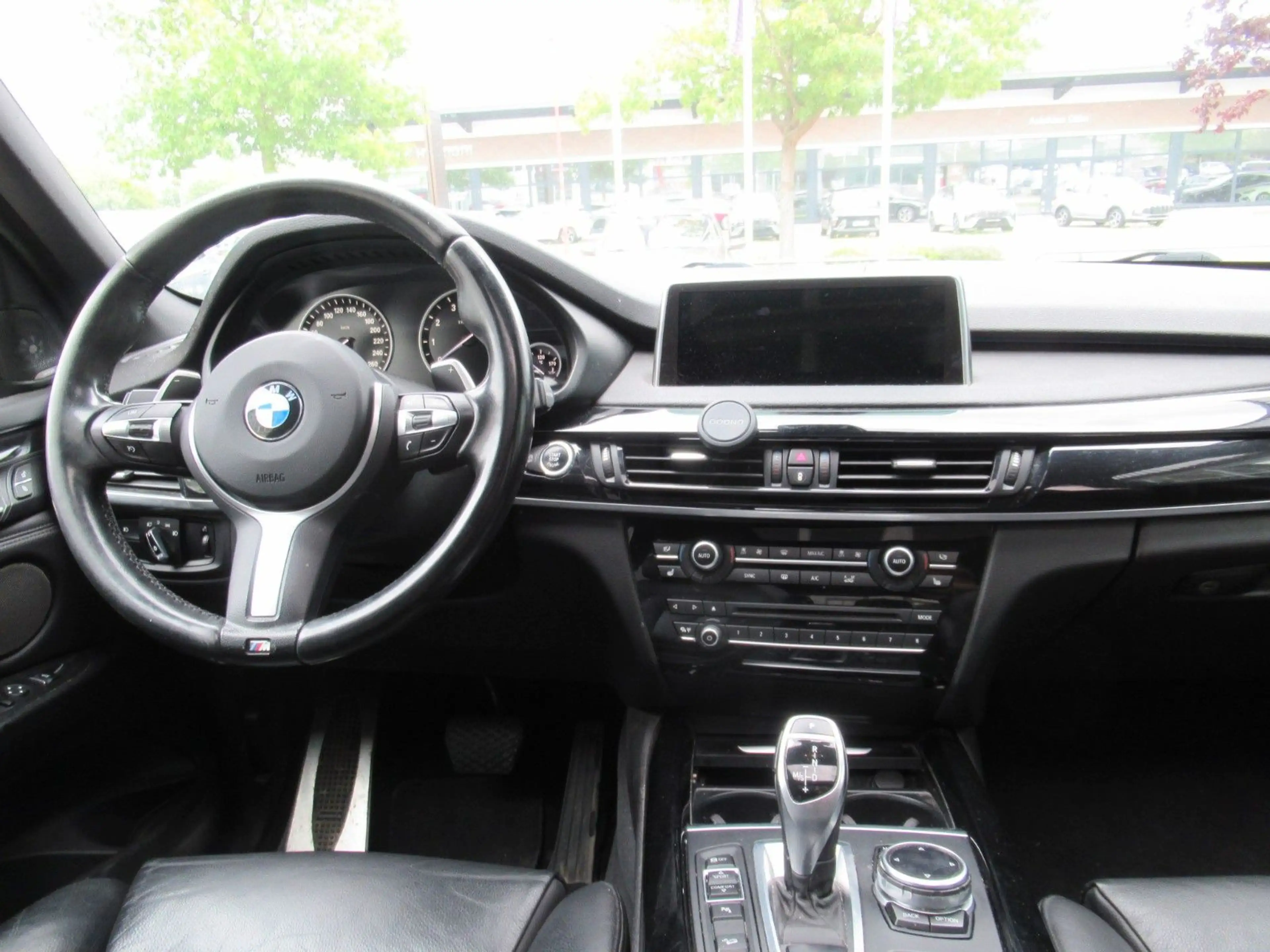 BMW X5 50i M Sport M PAKET*PANO*HEAD UP*AHK*7 SITZER — photo 8