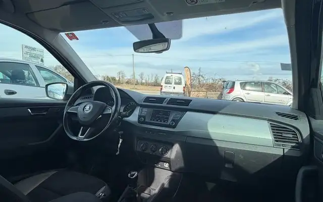 Skoda Fabia view 9