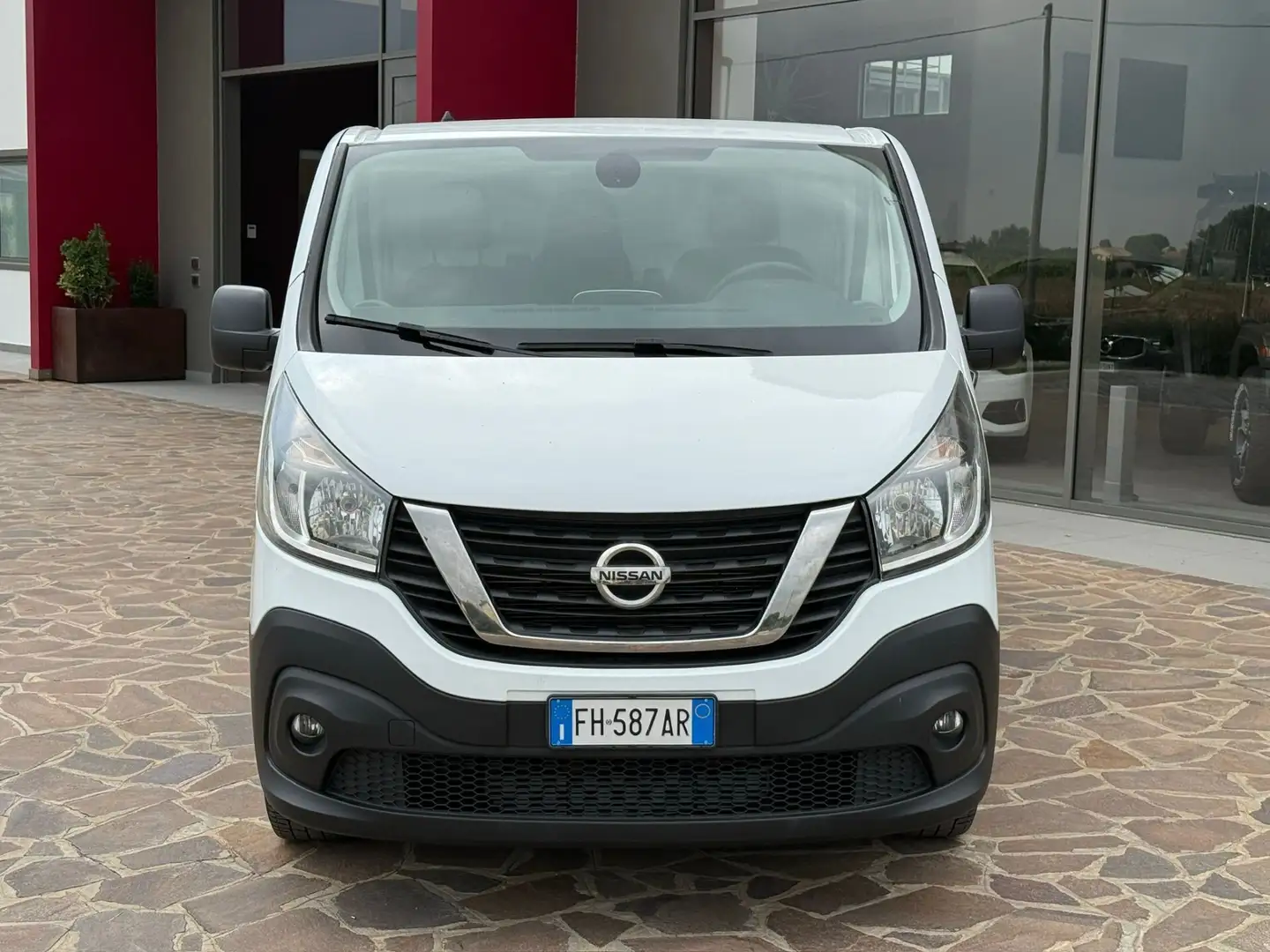 Nissan NV300 1.6 dCi 120CV - 3 POSTI - Bianco - 2