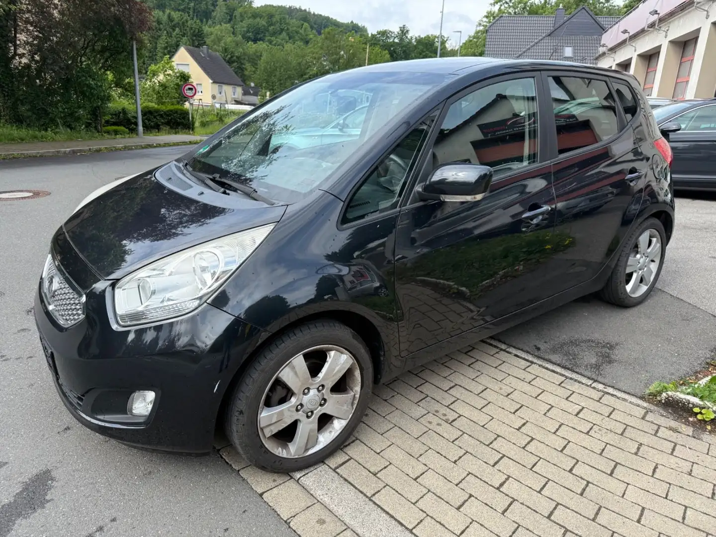 Kia Venga Black Collection KLIMAAUT.,PANO,SHZ,PDC crna - 1