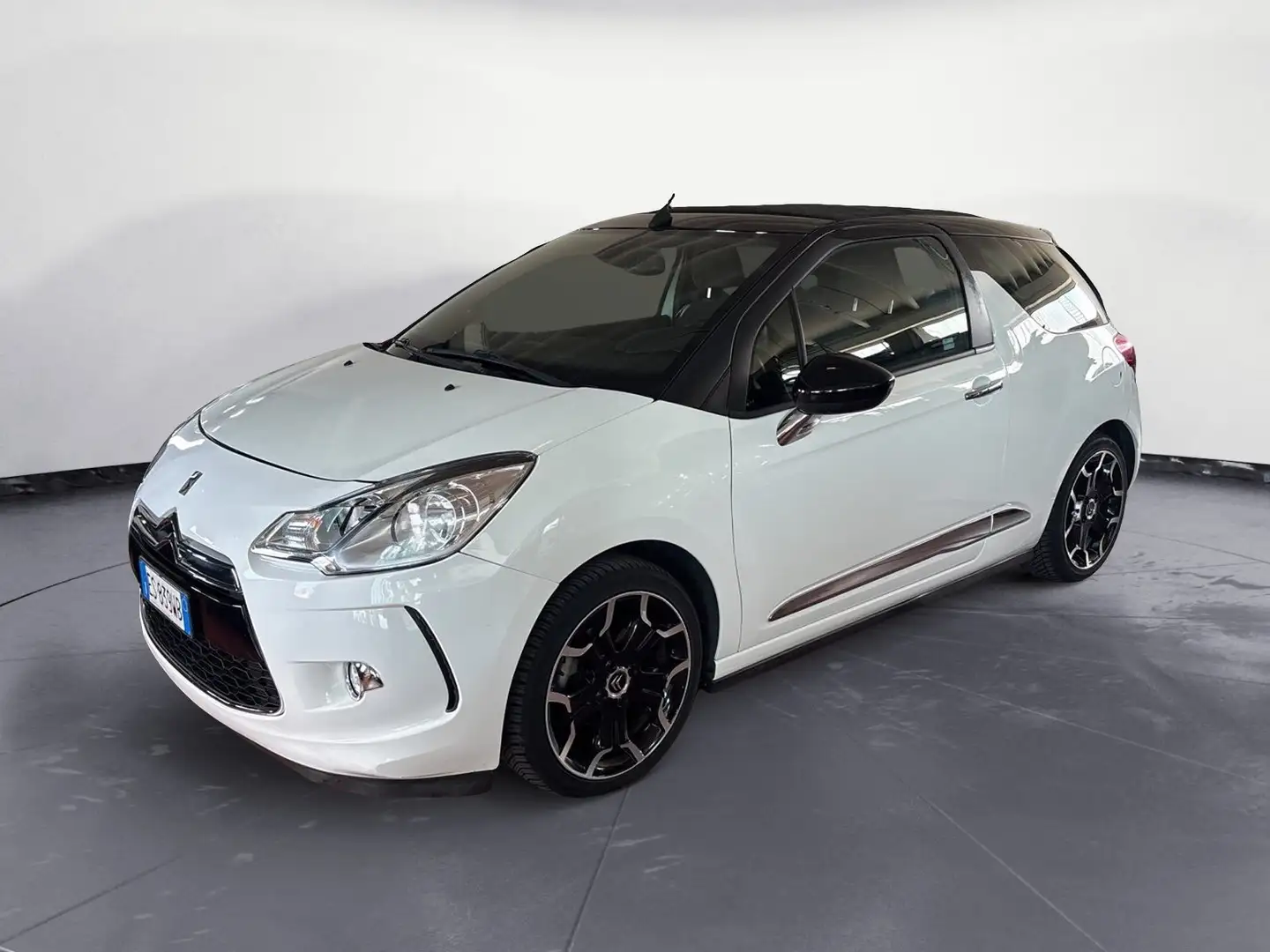 Citroen DS3 DS 3 1.2 BENZINA CABRIO Blanc - 1