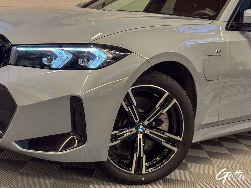 Photo du véhicule BMW 330