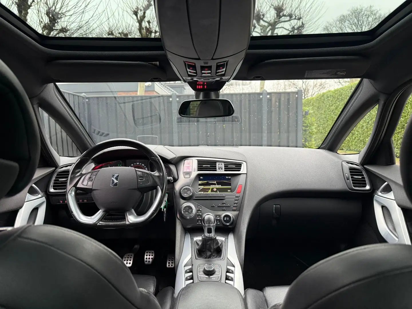 Citroen DS5 1.6 THP Sport Chic Blanc - 2