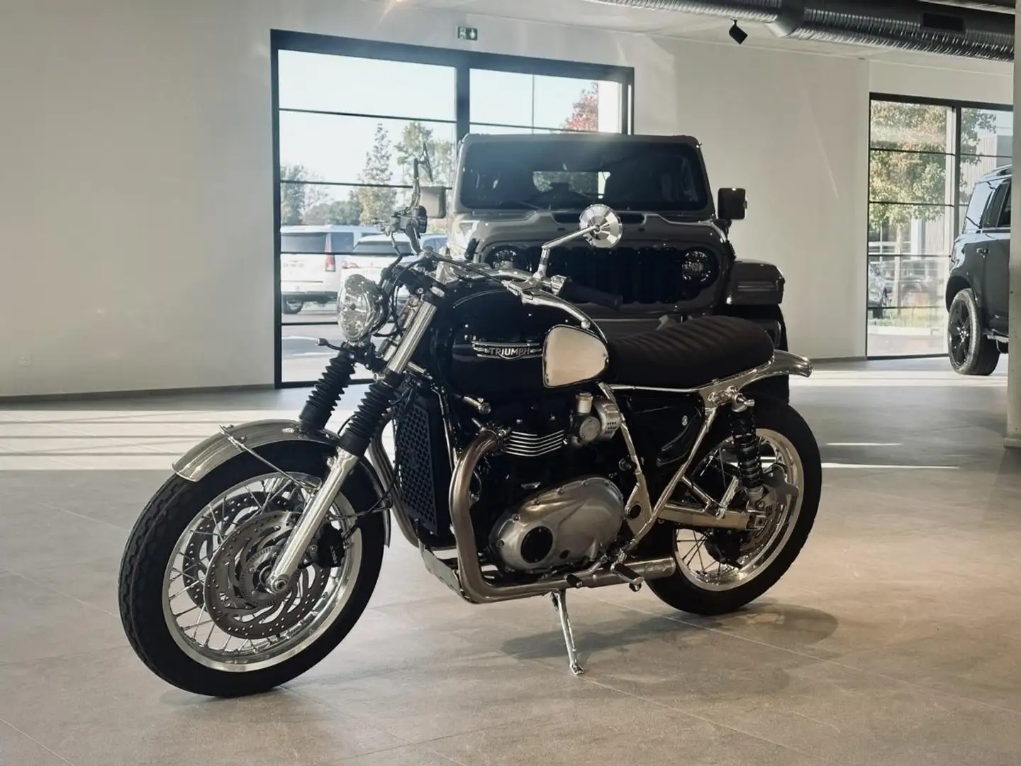 Triumph Bonneville T120 T120 Ride \u0026 Chrome Fekete - 1