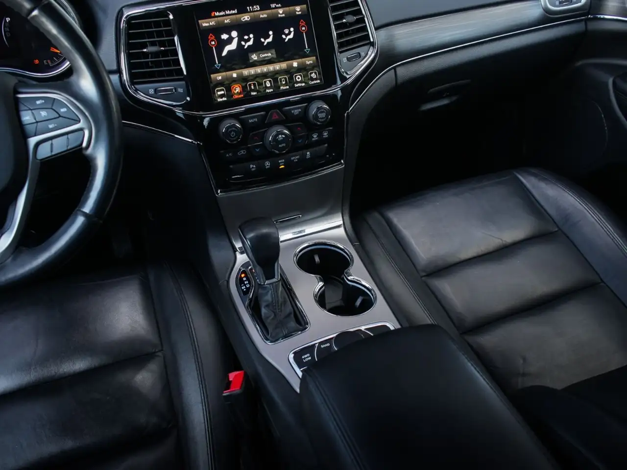Jeep Grand Cherokee снимка Jeep Grand Cherokee