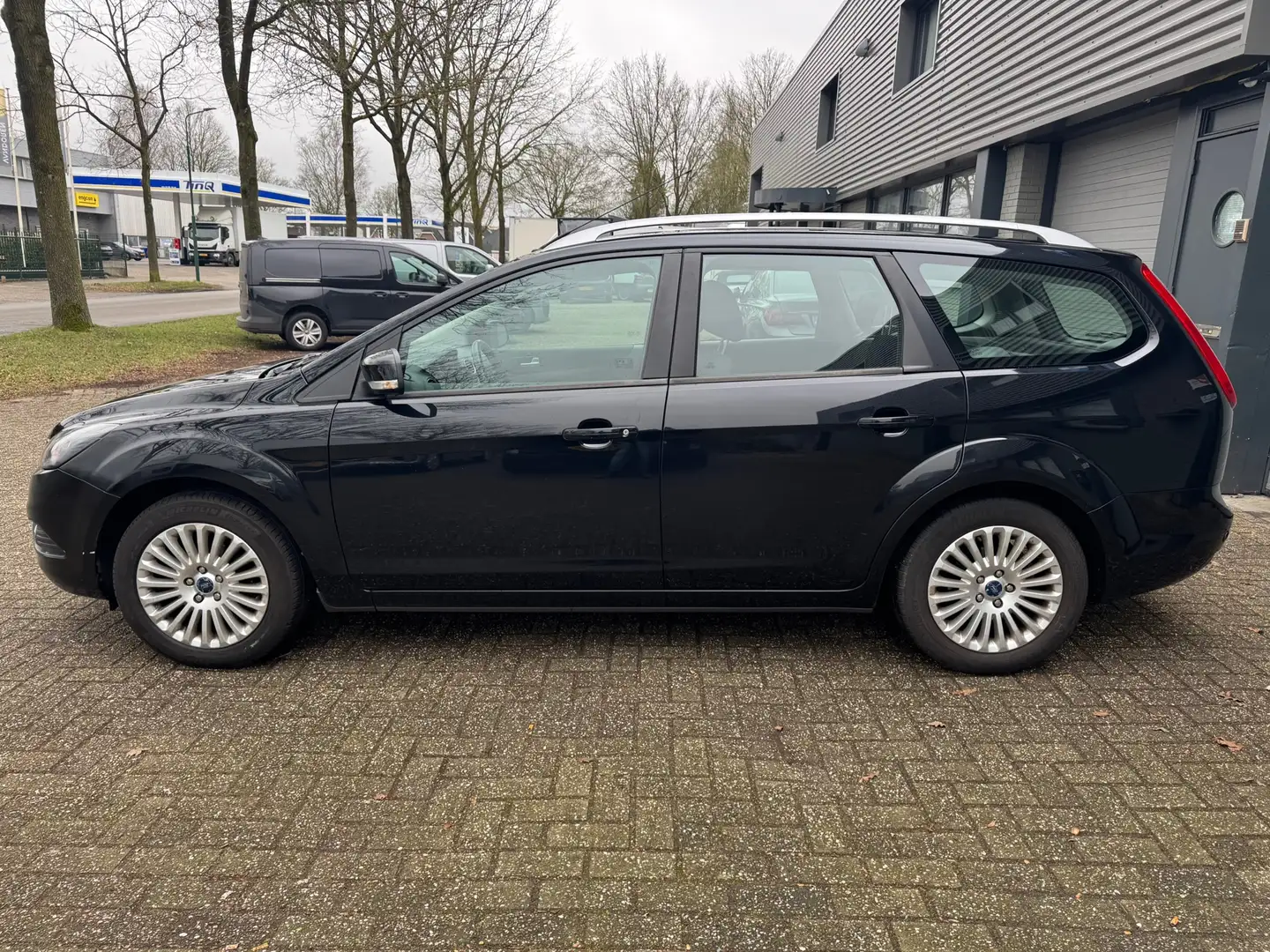 Ford Focus Wagon 1.8 Limited Schwarz - 2