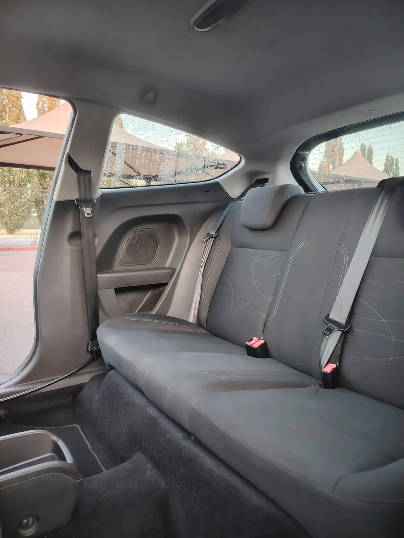 Ford Fiesta 1.3 Sport - 2