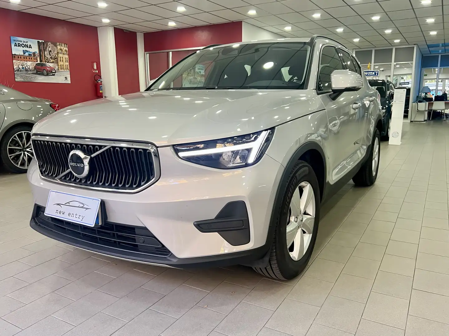 Volvo XC40 XC40 2023 1.5 t2 Core auto Argento - 1