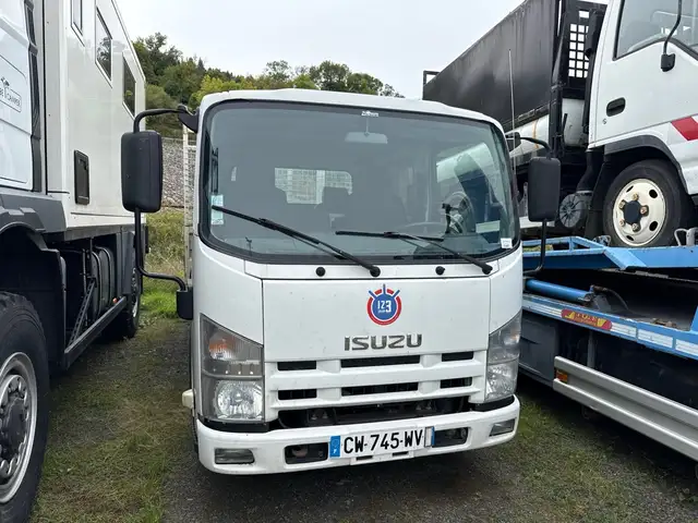 Isuzu L 35 CREW EMPATTEMENT 30