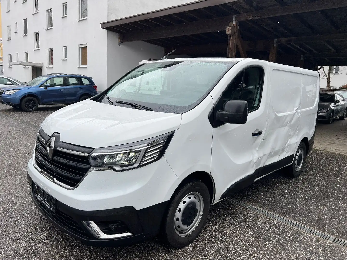 Renault Trafic L1H1 3,0t Komf Seitenschaden voll fahrber Wit - 1