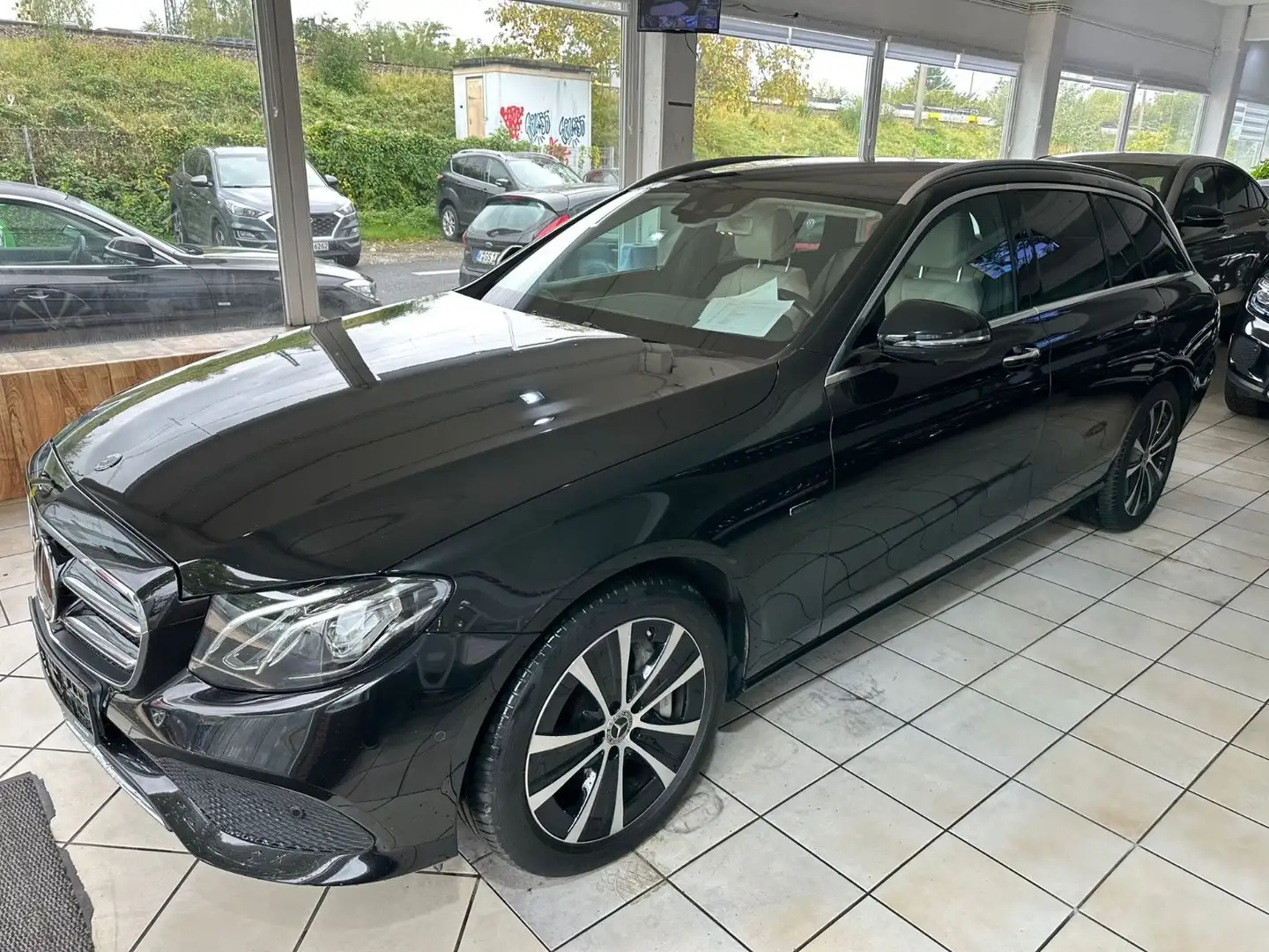 Mercedes-Benz E 300 de T-9G-AHK Avantgarde Netto=21000,euro Schwarz - 2