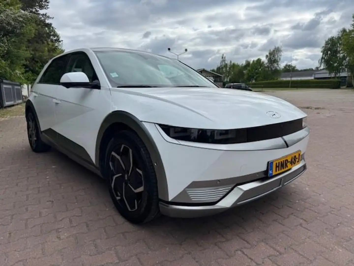 Hyundai IONIQ 5 LOUNGE 73KWH/PANO/360CAM/HUP/ACARPLAY/LEER Wit - 1