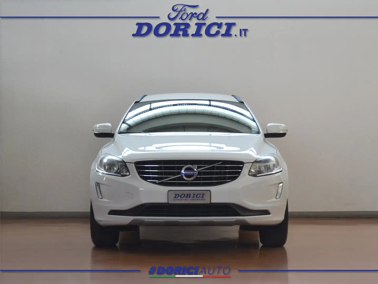 Volvo XC60 2.0 d3 Business Plus 150cv geartronic Bianco - 2