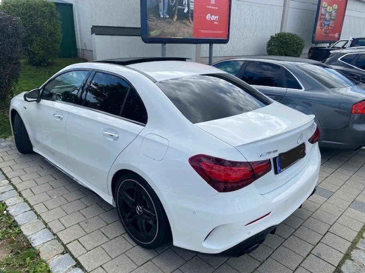 Mercedes-Benz A 35 AMG