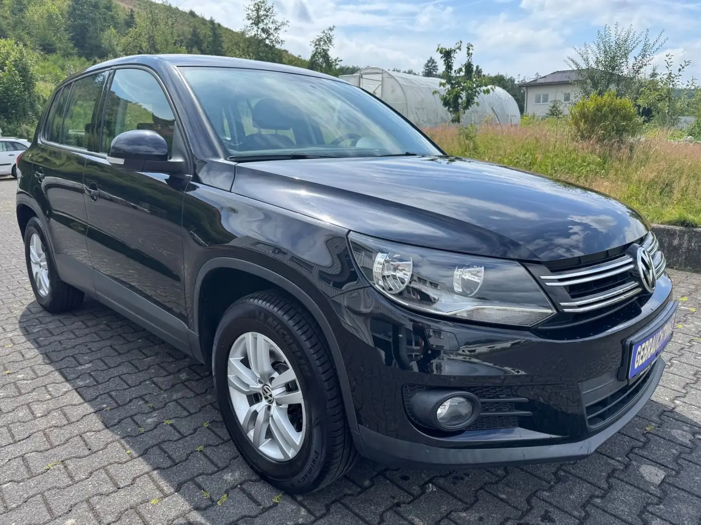Volkswagen Tiguan 1,4 Trend & Fun BMT-Navi-AHK-Tüv neu Nero - 1