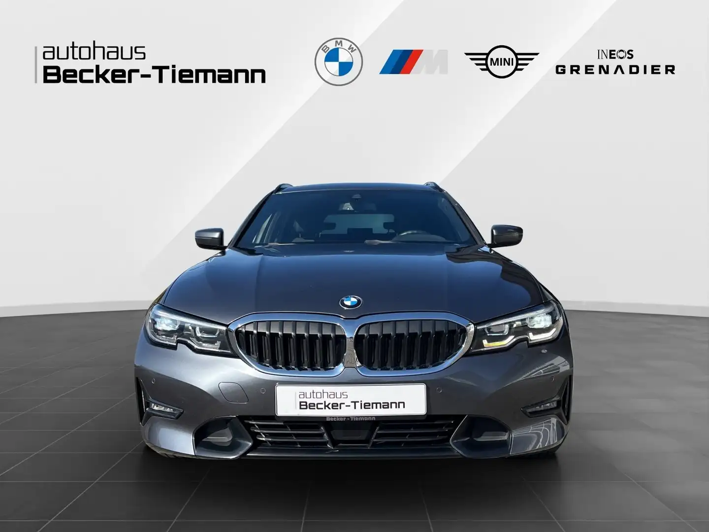 BMW 320 d xDrive Touring Sport Line ACC HiFi RFK LED Grijs - 2