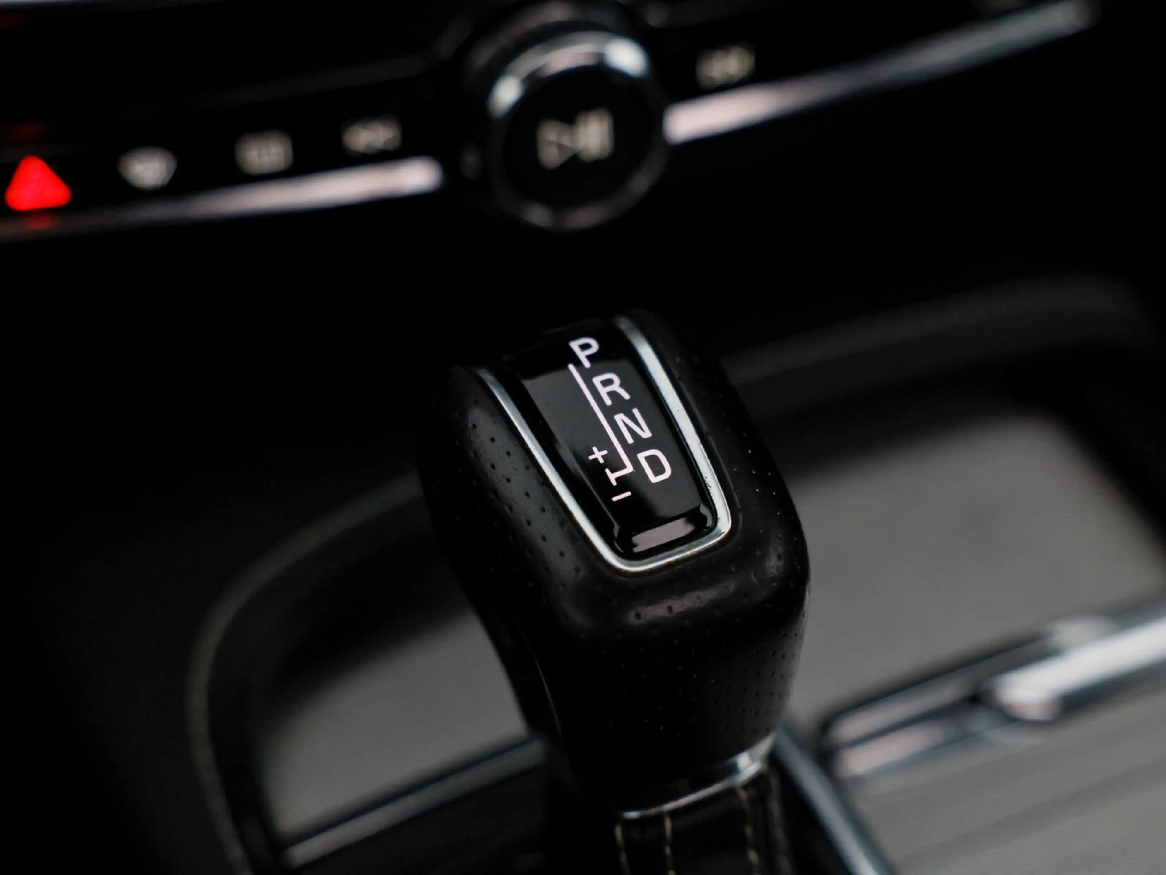 Volvo V90 R Design **VOLLAUSSTATTUNG** — photo 13