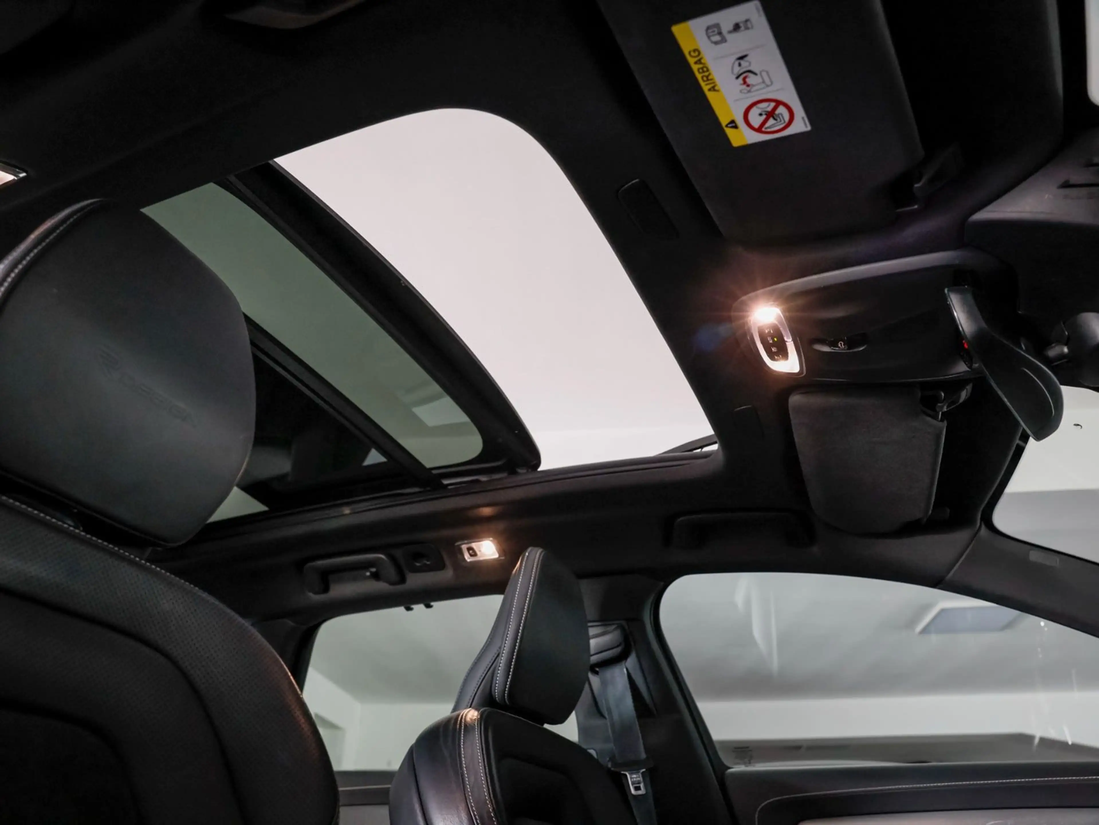 Volvo V90 R Design **VOLLAUSSTATTUNG** — photo 9